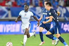 鲁能新后腰梅开二度惊艳首秀，球迷期待球队新篇章